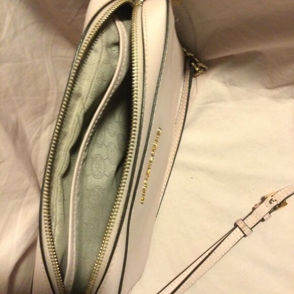 Michael Kors jet Set Pink Crossbody Nice Bag - Picture 3 of 6